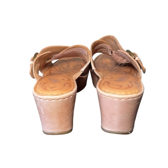 Born Wedged Strappy Open Toe Buckle Sandals Peachy Nude Color Size Women’s 9 - Picture 5 of 11